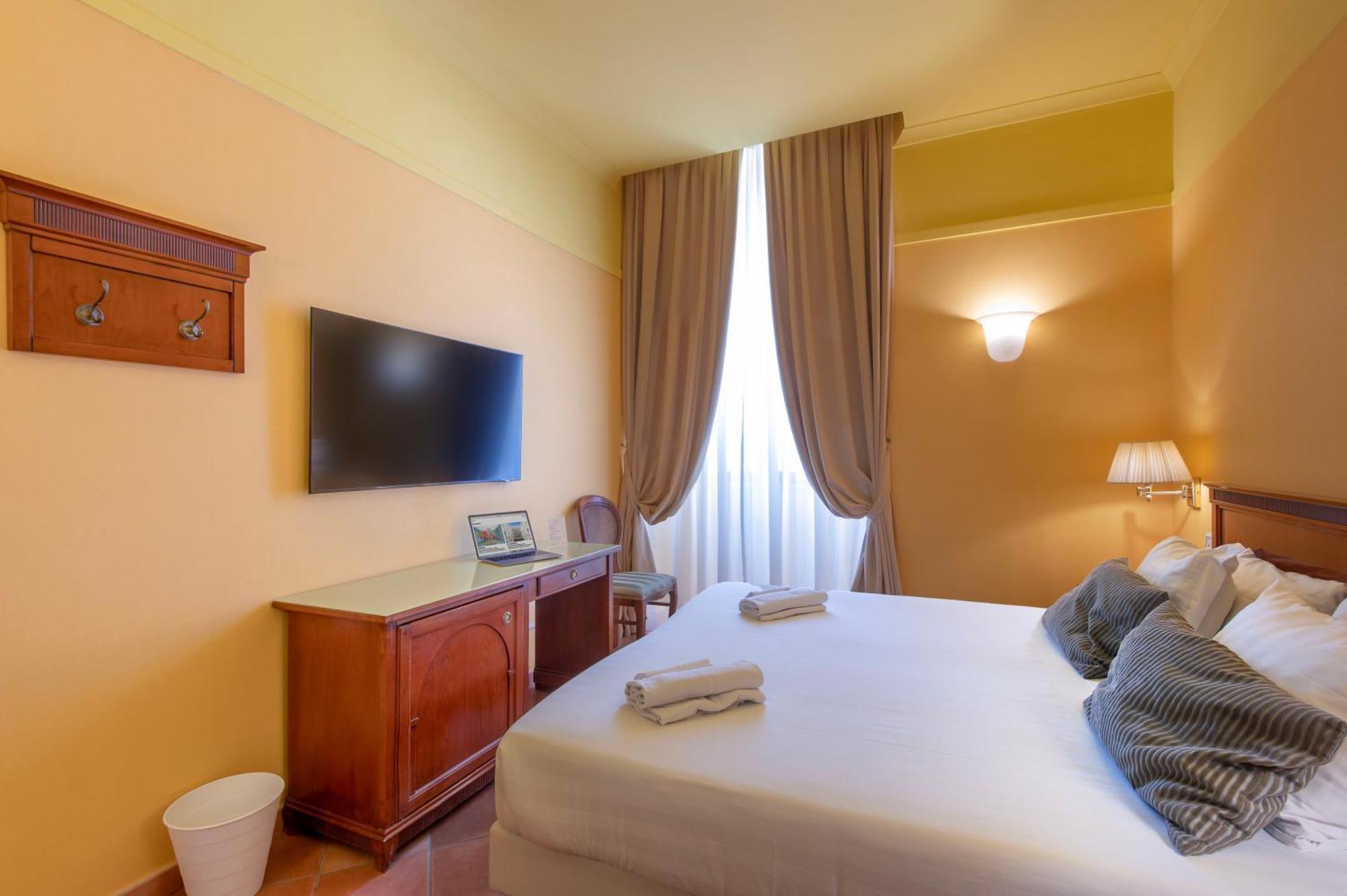 Hotel Nuvo Naples Luaran gambar