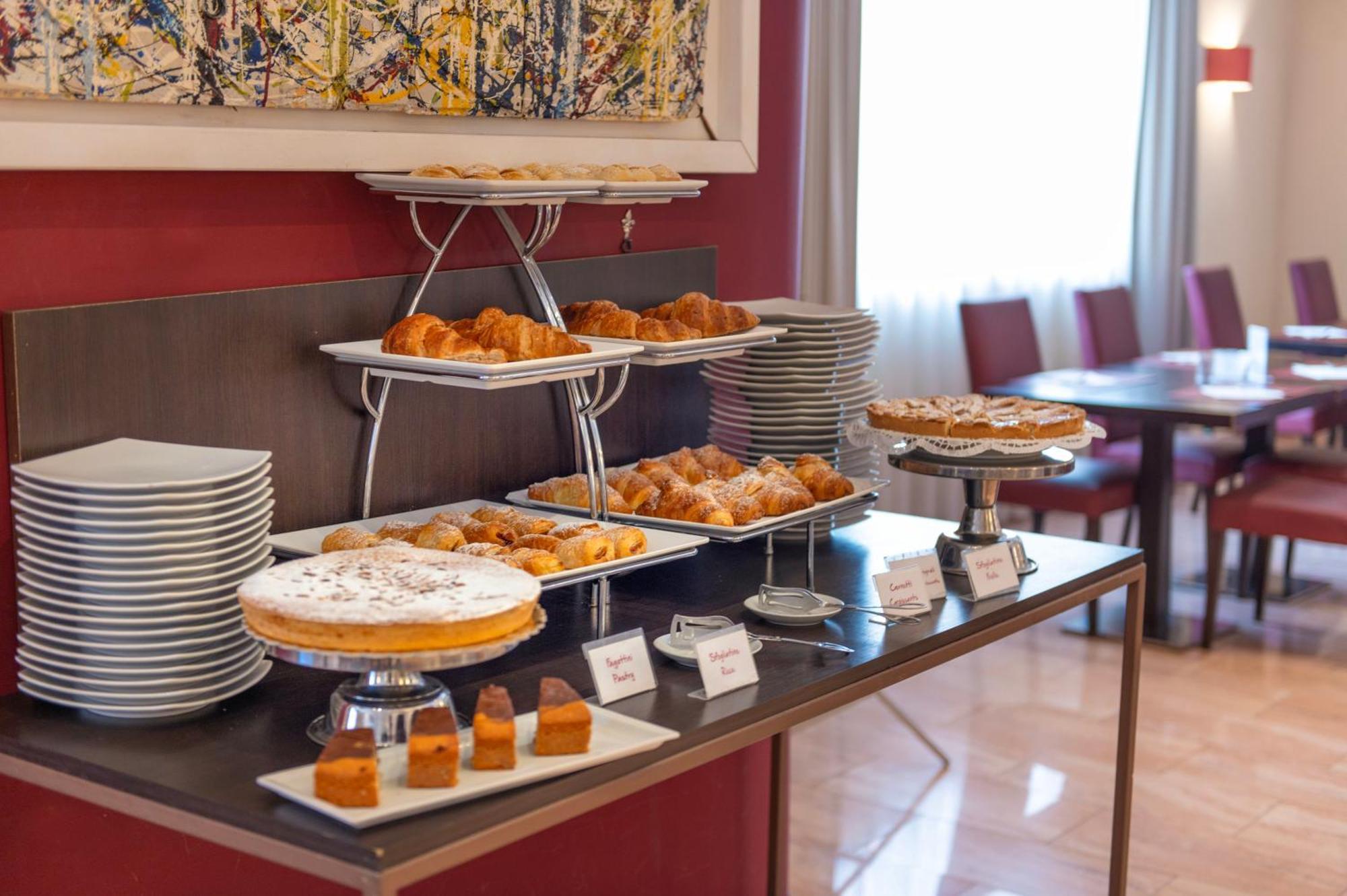 Hotel Nuvo Naples Luaran gambar