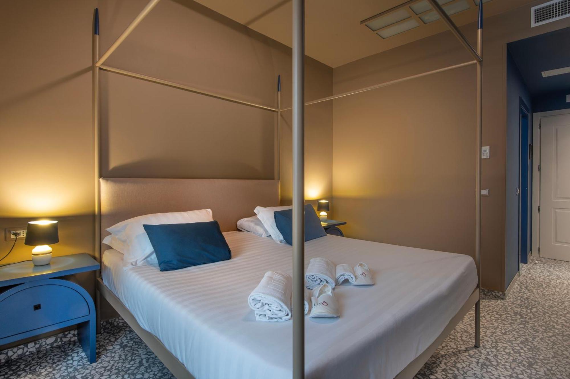 Hotel Nuvo Naples Luaran gambar